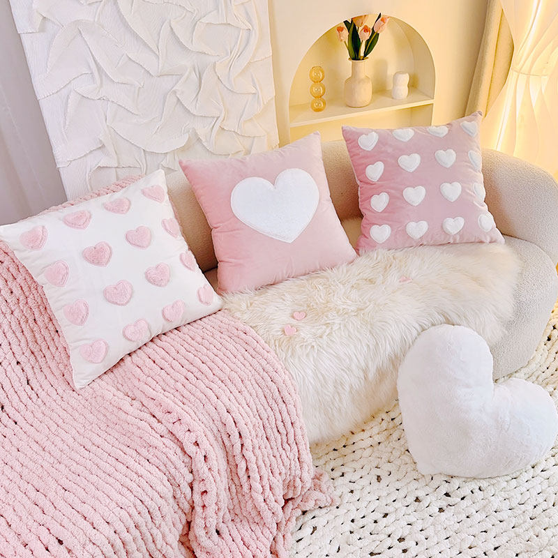 粉色爱心抱枕沙发飘窗网红靠垫套