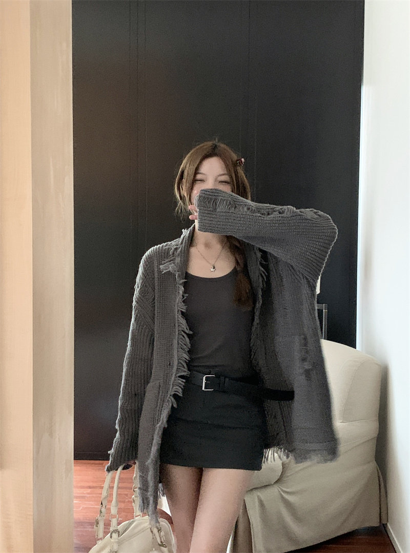 CC639-P63 Gestrickter Pullover für Damen mit einer lockeren und eleganten grauen Strickjacke mit langen Ärmeln_voghion.com