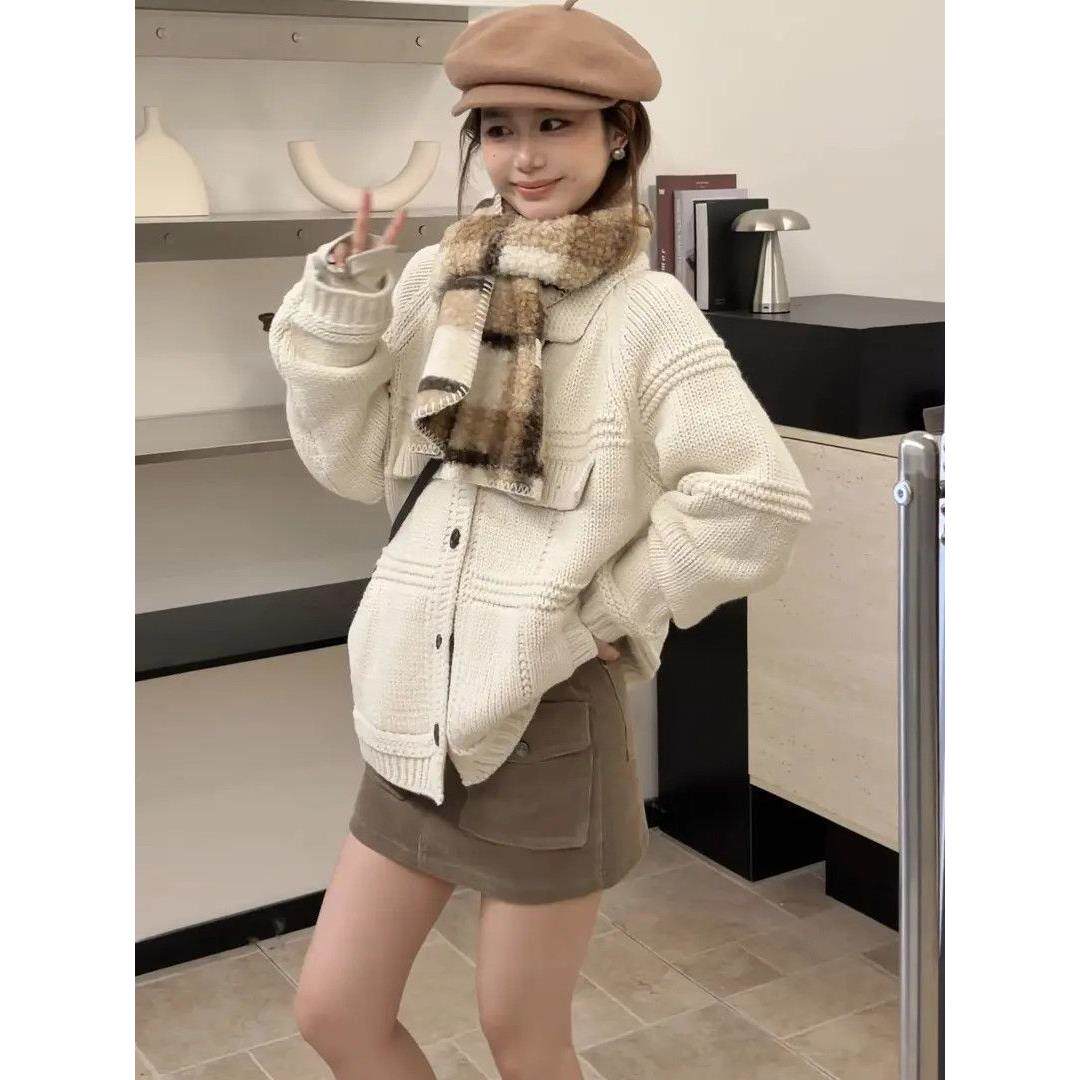 秋冬系列新款韩版设计感重磅大版针织毛衣外套女时尚宽松保暖上衣