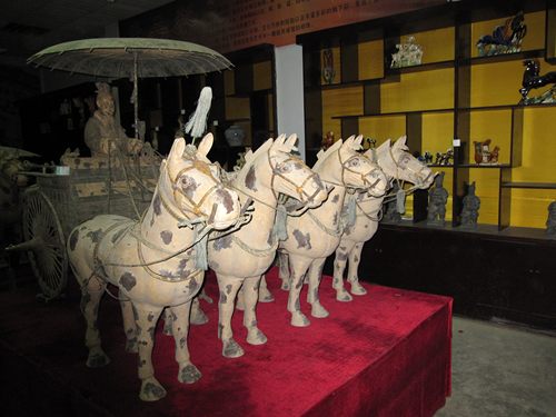 厂家直销秦始皇铜车马摆件西安旅游特色纪念品仿古纯铜马车工艺品 - 封面