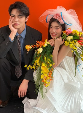 秋色系桔黄手拎花手捧花婚礼新娘橘色仿真花束复古婚纱照道具花新