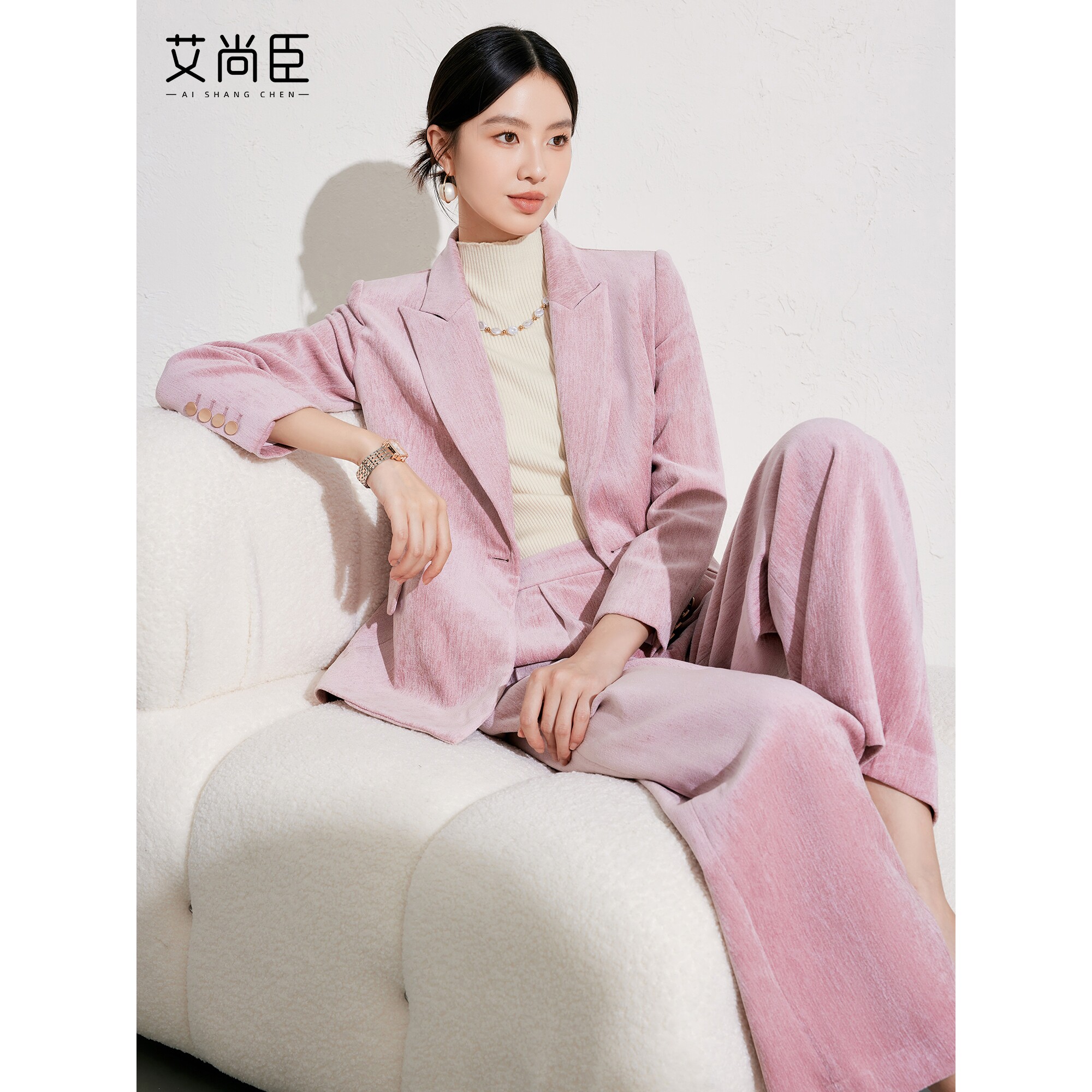 艾尚臣时髦西装外套女2024冬新款通勤上衣复古戗驳领粉色西服套装