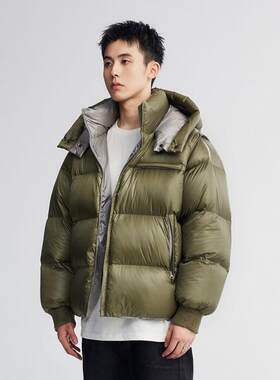 300克充绒量泡芙羽绒服男情侣