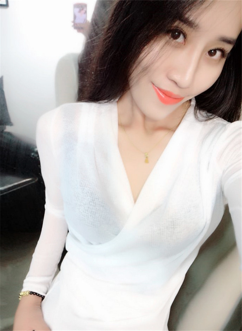 欧洲站春夏女装性感透视弹力修身V领长袖打底衫小衫大码时髦透视