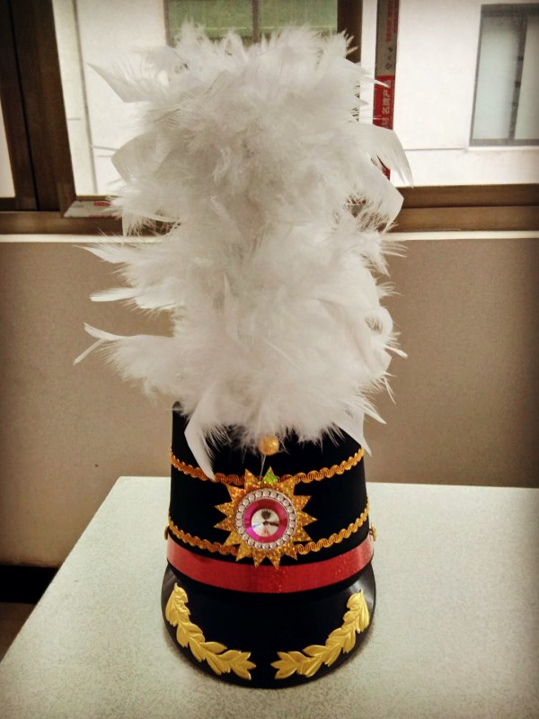 黑色学生鼓号队帽子羽毛男女仪仗队军乐队高帽成人夜店酒吧演出帽