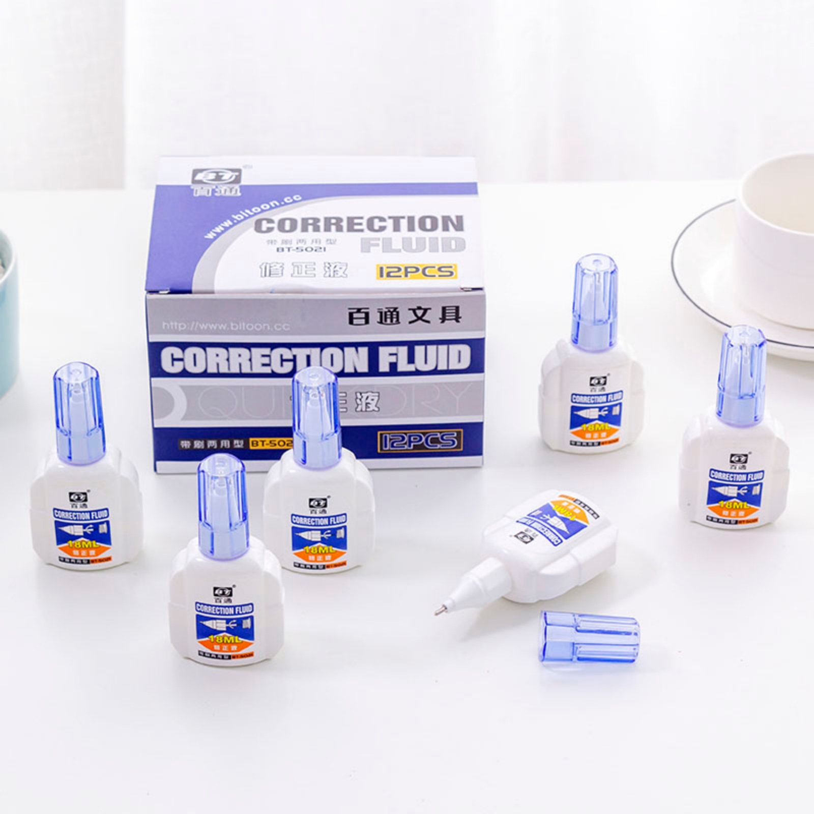 百通涂改液修正液学生用无毒速干大容量涂刷两用修改液涂改液白色