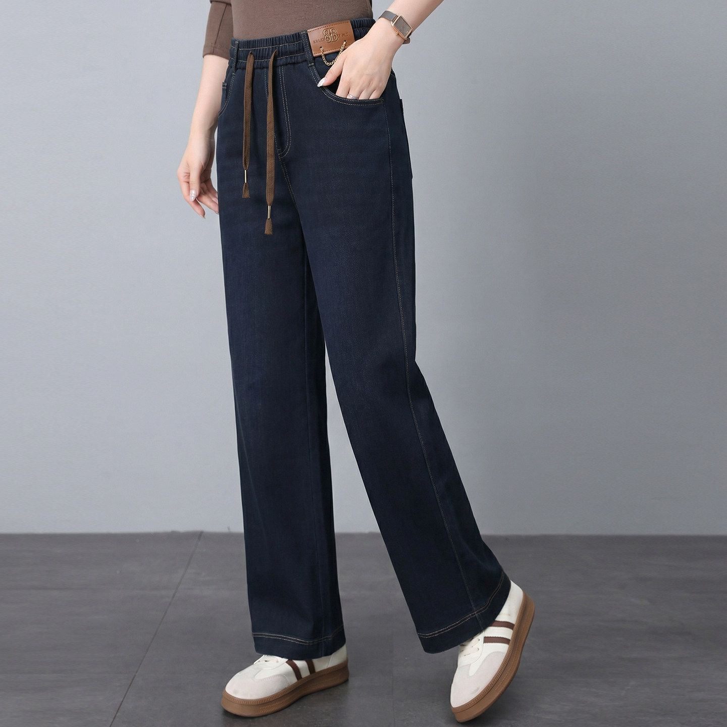 妈妈大码松紧腰牛仔裤女2026春秋新款显瘦百搭直筒裤休闲系带长裤