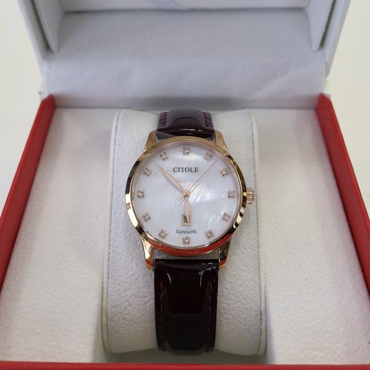 法国真皮防水镶钻简约风时尚表