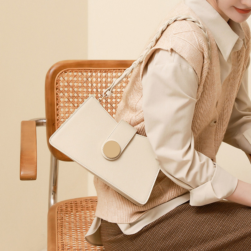 腋下包包2023新款女夏季白色百搭单肩斜挎包小众2022质感通勤女包