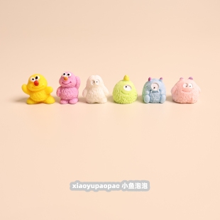 无聊了可爱迷你小毛怪办公室工位桌面小摆件电脑显示屏装饰品