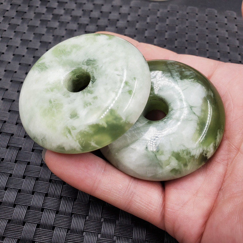 天然玉石姜花岫玉平安扣挂件俏色玉石平安扣吊坠大号平安扣玉坠