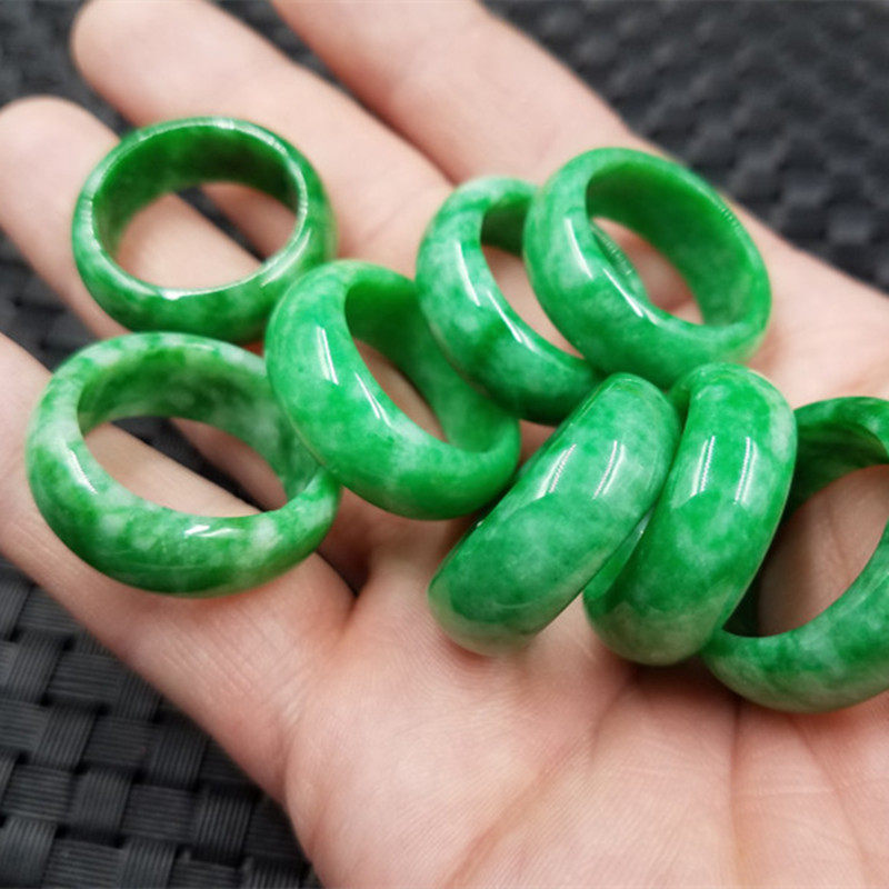 新款精美天然玉石翠玉干青戒指阳绿满绿戒指玉石戒指指环