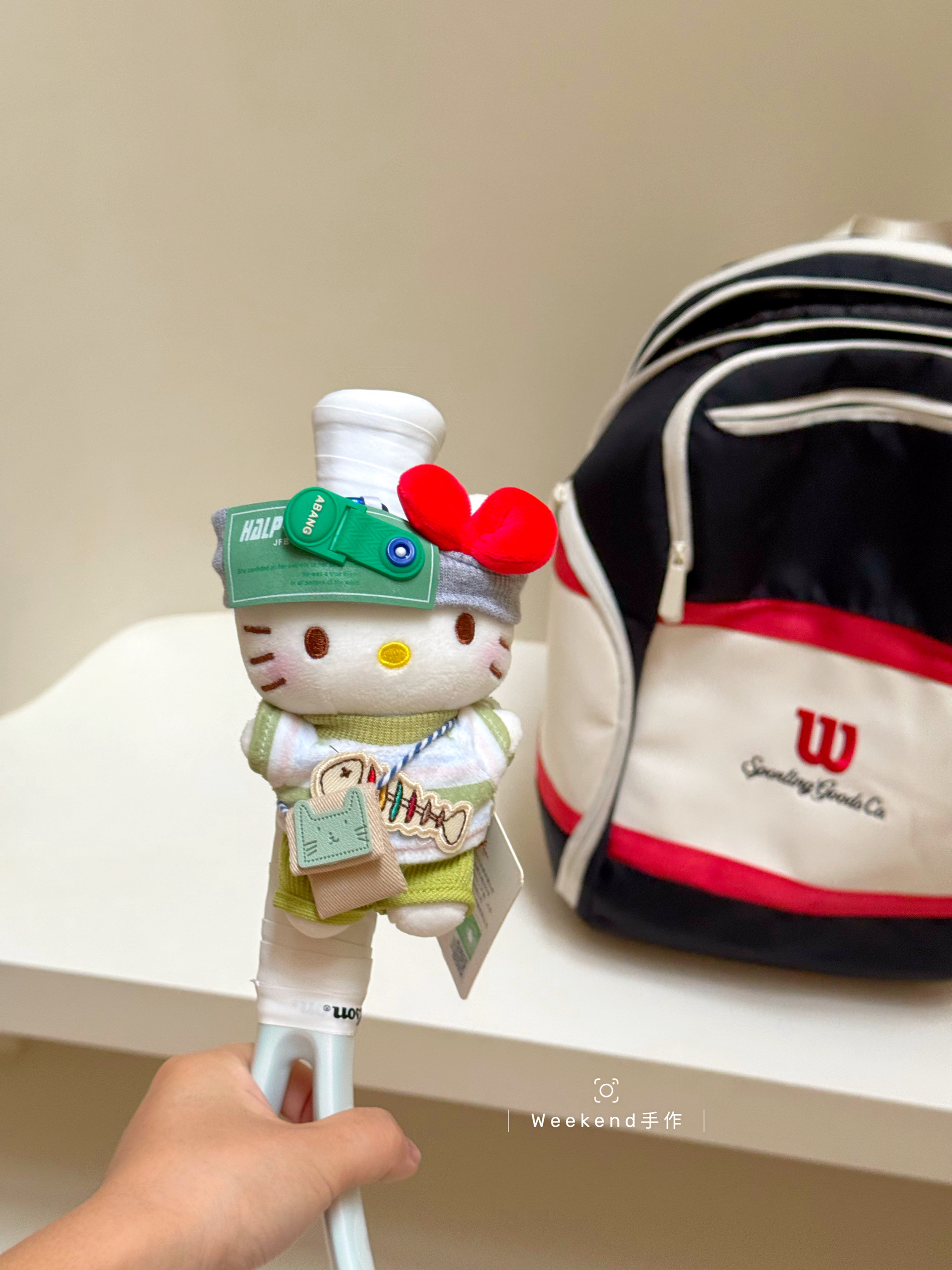 正版hellokitty毛绒公仔网球拍装饰啪啪圈卡通玩偶送闺蜜创意礼物