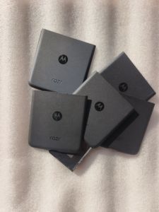 适用于摩托罗拉刀锋razr 2022后盖 moto 刀XT2251-1磨砂后壳拆机