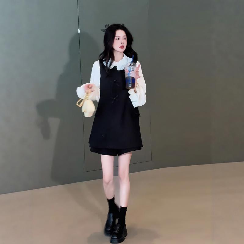 法式甜美风时尚套装女秋季2026新品娃娃领衬衫短裙高腰短裤三件套
