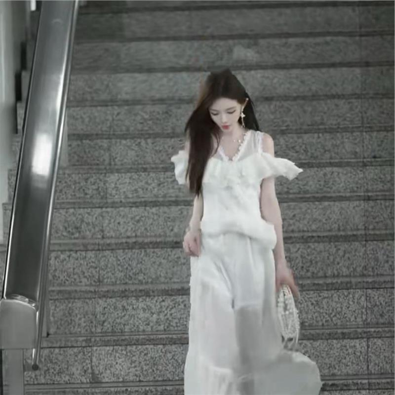 抖音网红爆款夏季新品女神范减龄温柔风漏肩韩版上衣搭配阔腿裤子