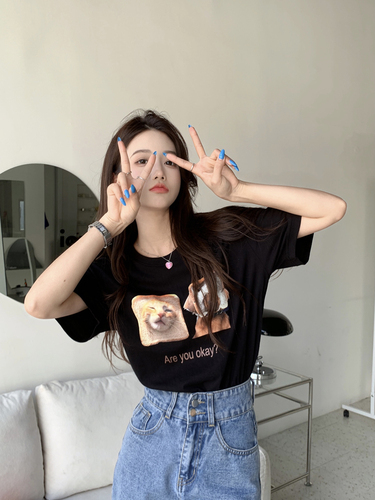 Cotton full shoulder short sleeve T-shirt women's fashion 2022 new summer half sleeve couple top design sense of minority