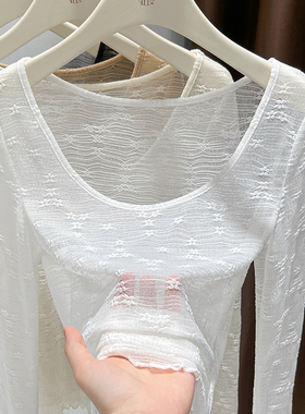 大领口蕾丝打底衫女秋冬季提花新款长袖小衫透明性感内搭修身上衣