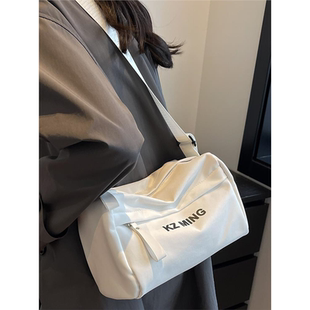 白色日系夏天帆布包女士2026新款小个子上班通勤小挎包单肩斜挎包