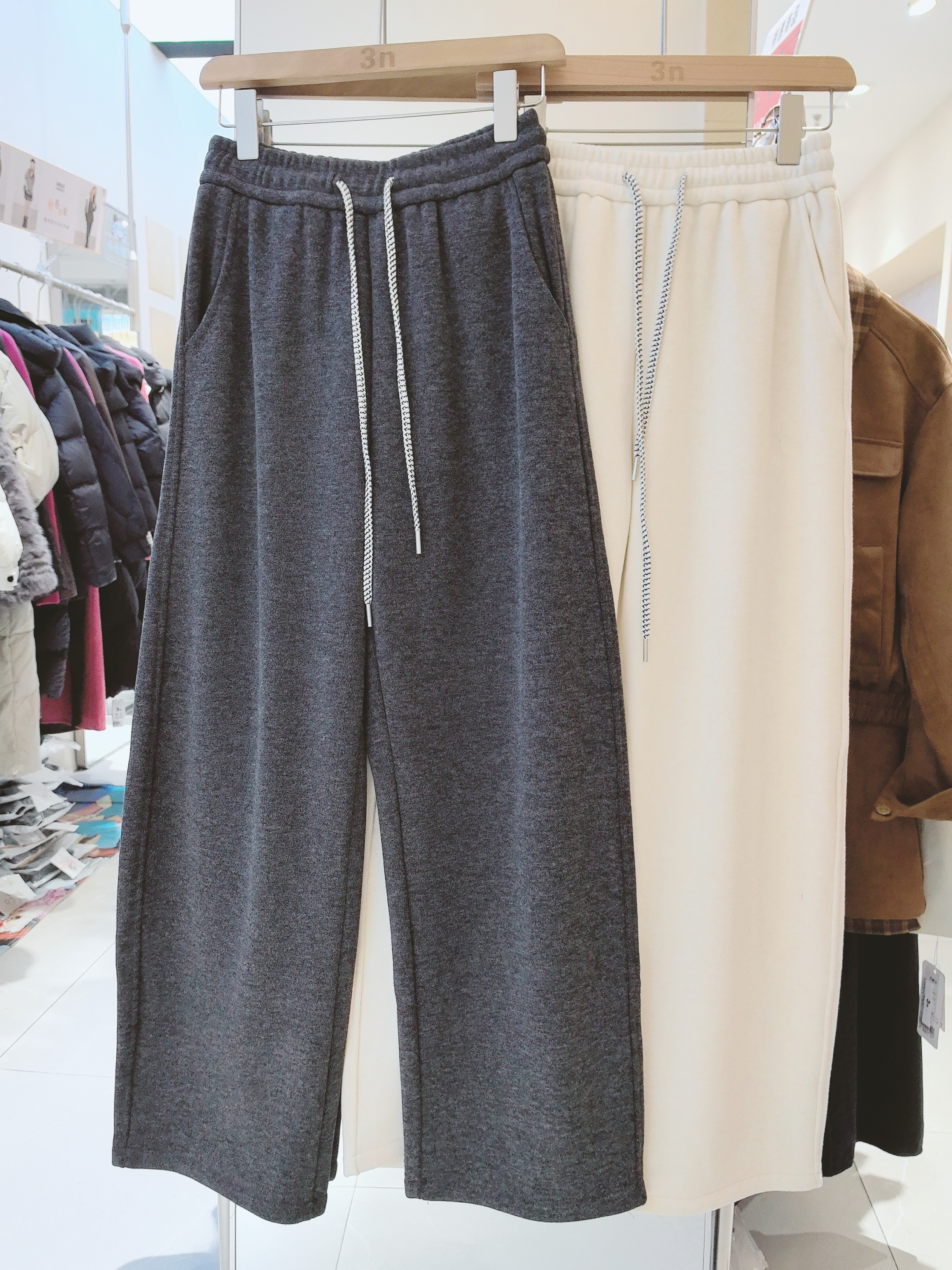 3NUX2025冬新款韩版简约百搭显瘦高品质休闲卫裤弯刀裤加绒