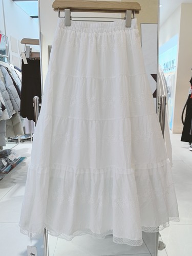 3NUX2026夏新款韩版简约百搭显瘦高品质休闲蕾丝拼接半身裙伞裙