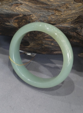 和田玉沙枣青手镯内径56.8mm