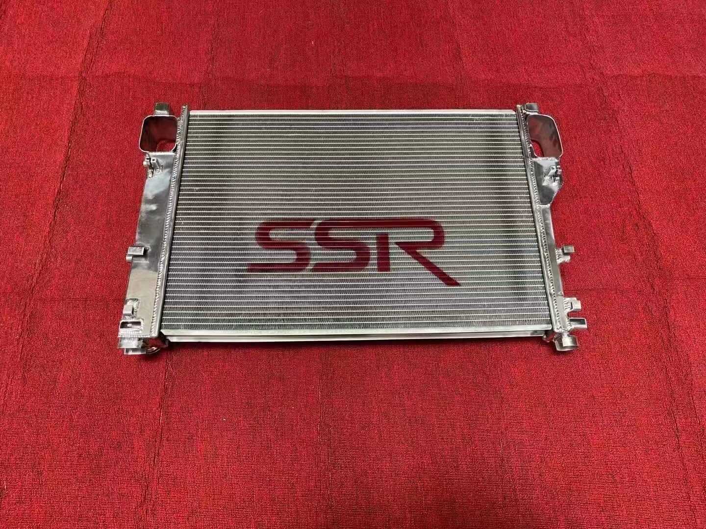 阿尔法罗密欧ST Giulia SSR加大中冷左右副水箱发动机水箱 - 实物图