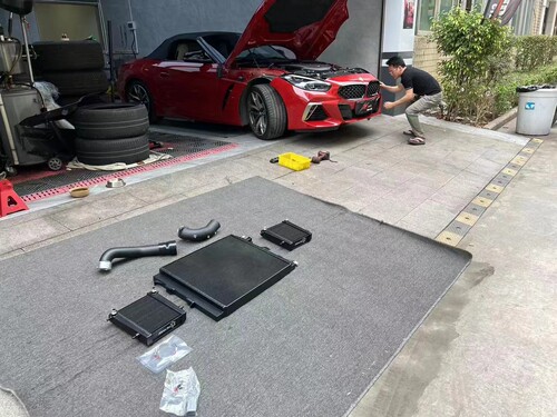 SUPRAZ4加大中冷水箱涡轮管
