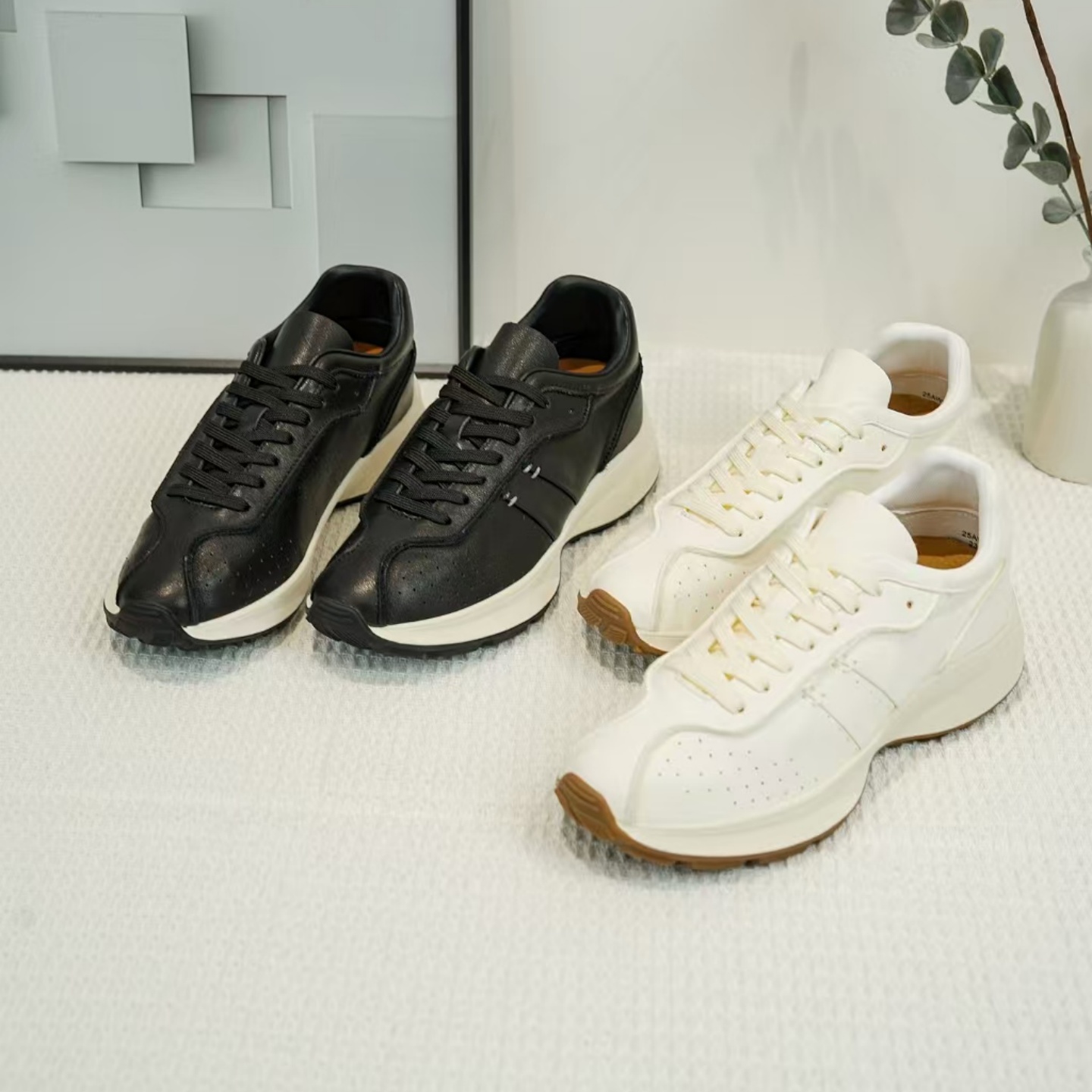 德芙琳2025新款厚底增高休闲鞋