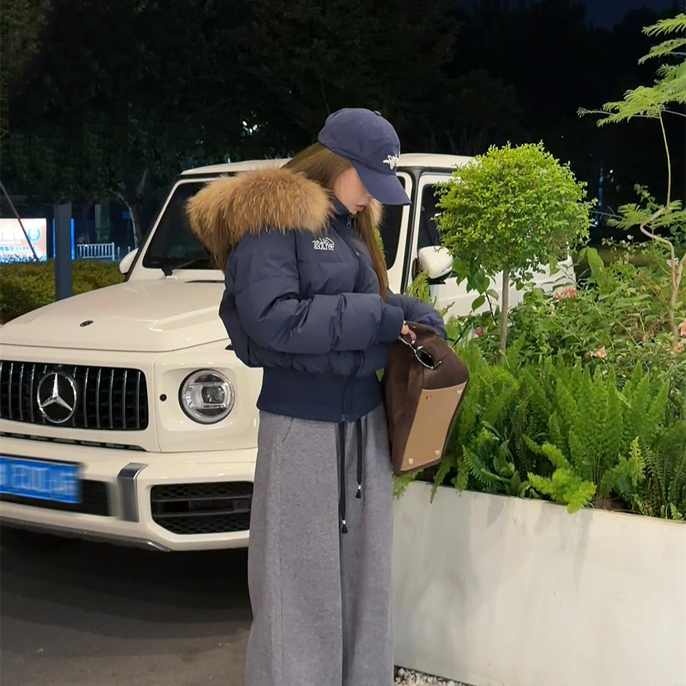NN家秋冬加厚女貉子毛领刺绣短款羽绒服外套新国标90白鸭绒9806