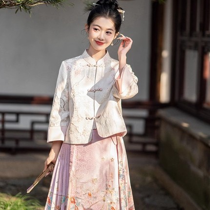 新中式国风套装粉色马面裙订婚礼服裙新娘婚服冬季汉服上衣敬酒服