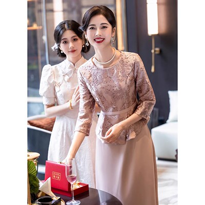 粉色妈妈婚宴礼服高贵年轻冬季小个子喜婆婆婚宴装结婚订婚喜服