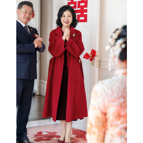 喜妈妈时尚气质婚宴礼服酒红羊绒呢大衣喜婆婆外套高级感秋冬新款