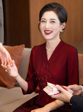 喜婆婆婚礼礼服大码结婚红色旗袍裙2025新款高端喜服胖妈妈婚宴装