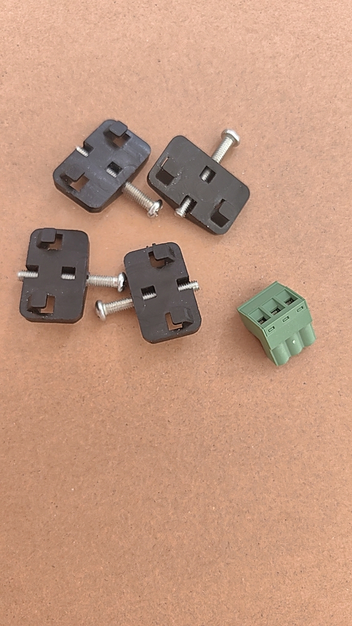 西门子触摸屏Smart 700 IE v4适用，全新，卡扣，电源插头，一套