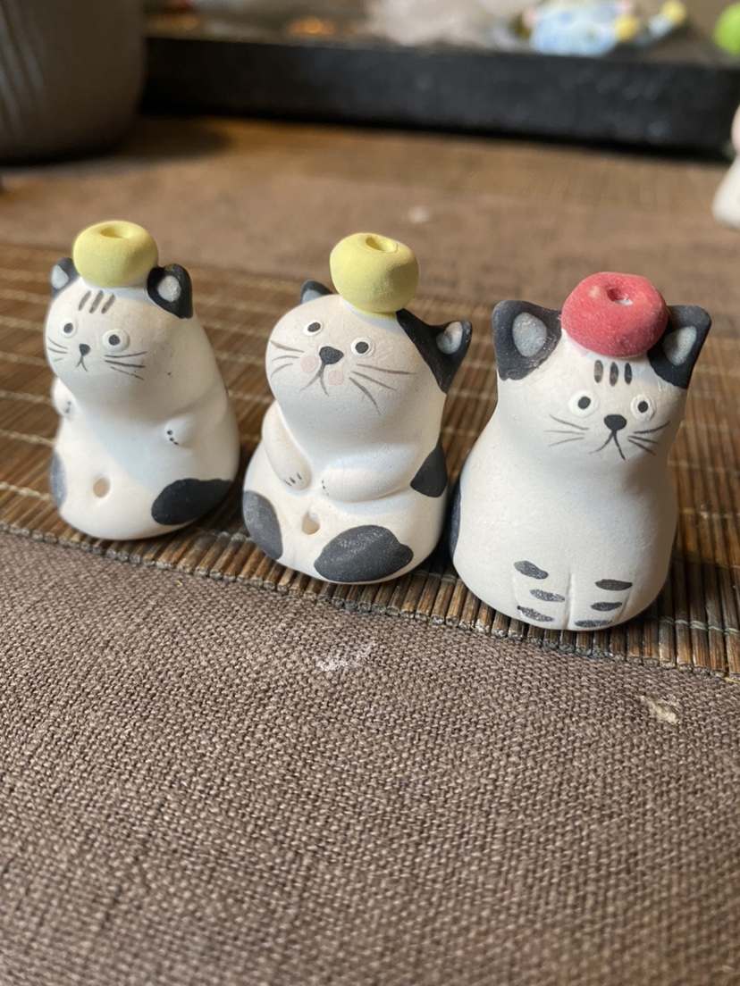 小猫香茶摆件陶瓷手绘釉下彩