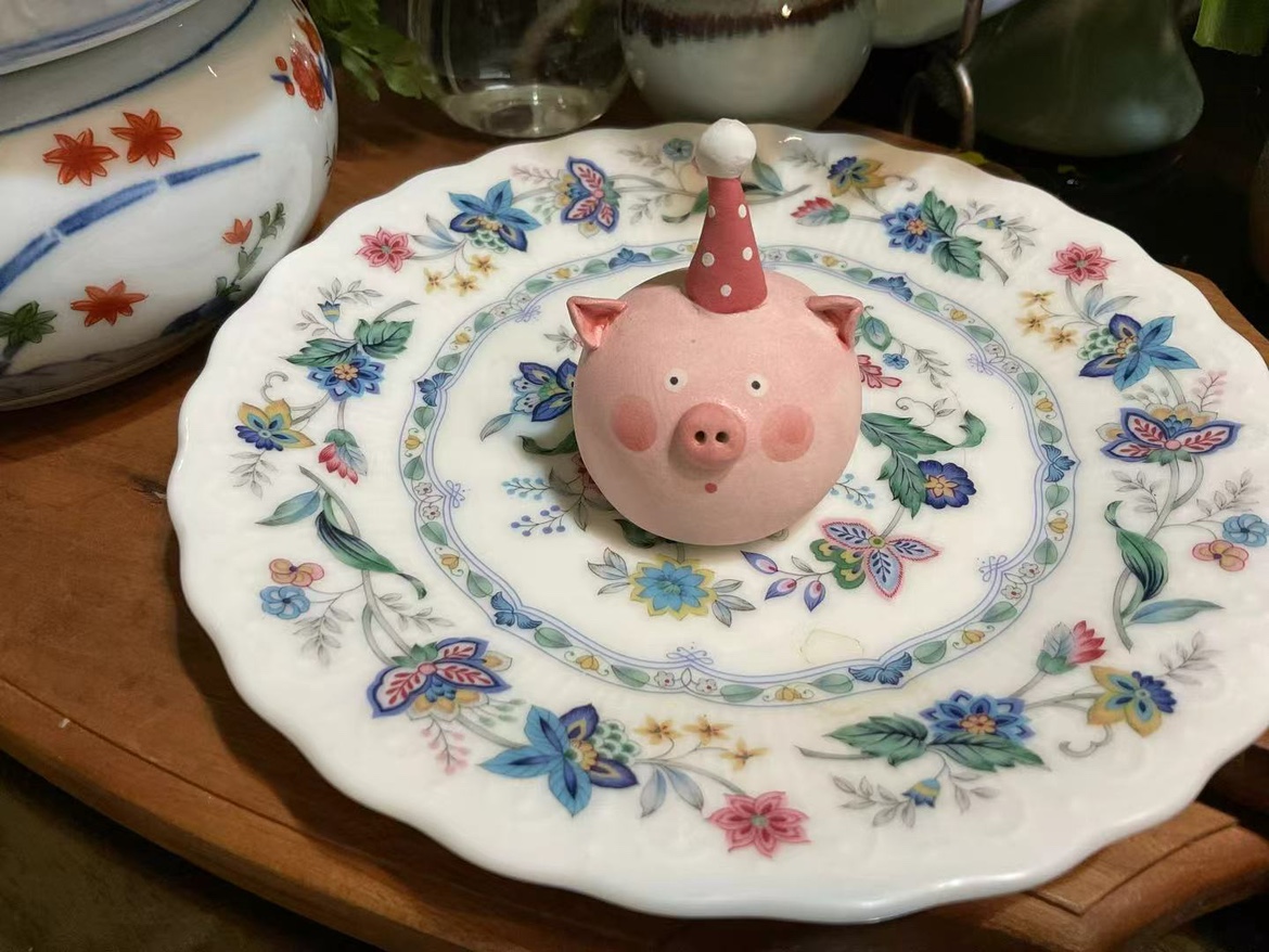 手捏小猪陶瓷香插小摆件陶瓷迷你猪猪花插摆设工艺品创意手工制作