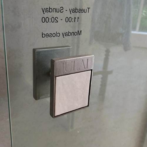 LOGO仿玉石镶嵌框架玻璃门拉手把