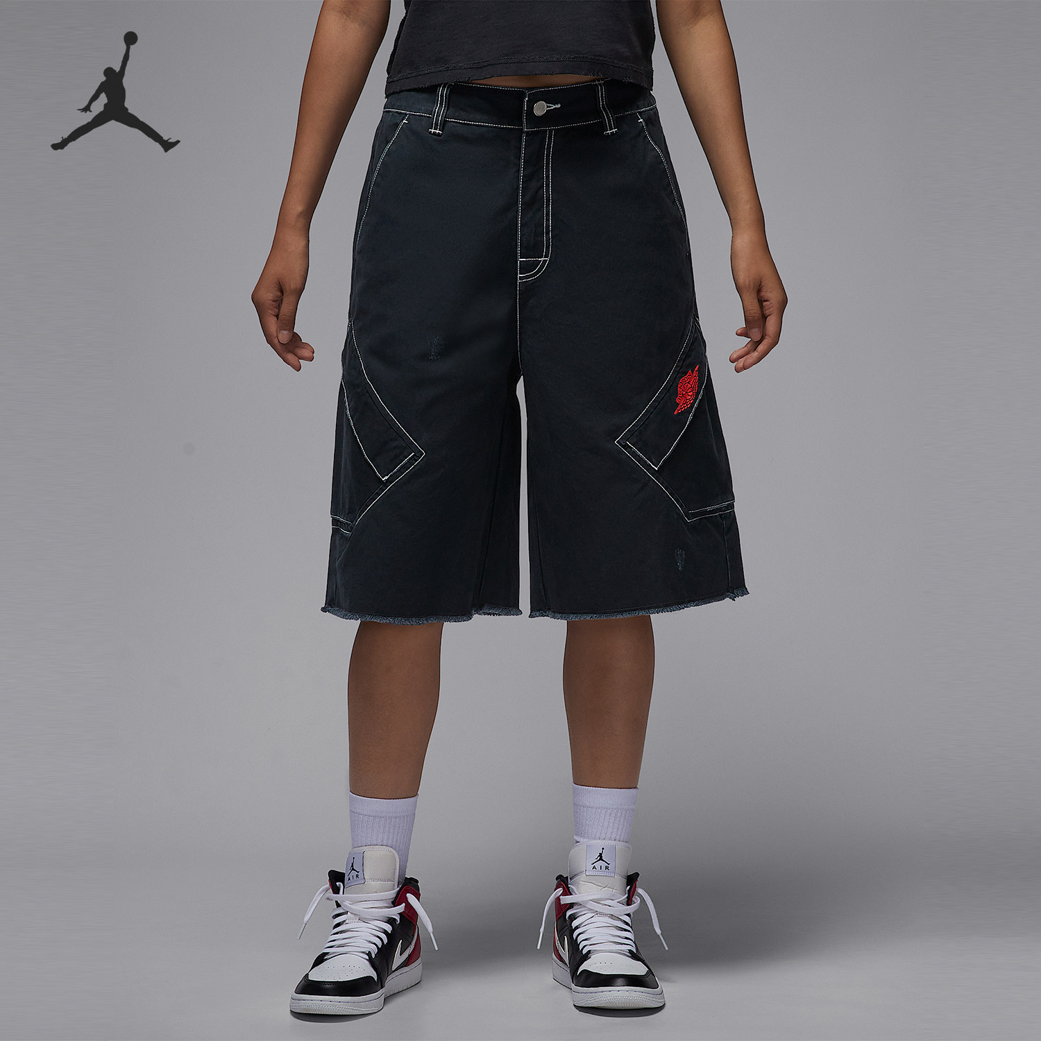 JORDAN乔丹耐克25秋季女子宽松短裤机能风帆布纯棉运动裤IH2535