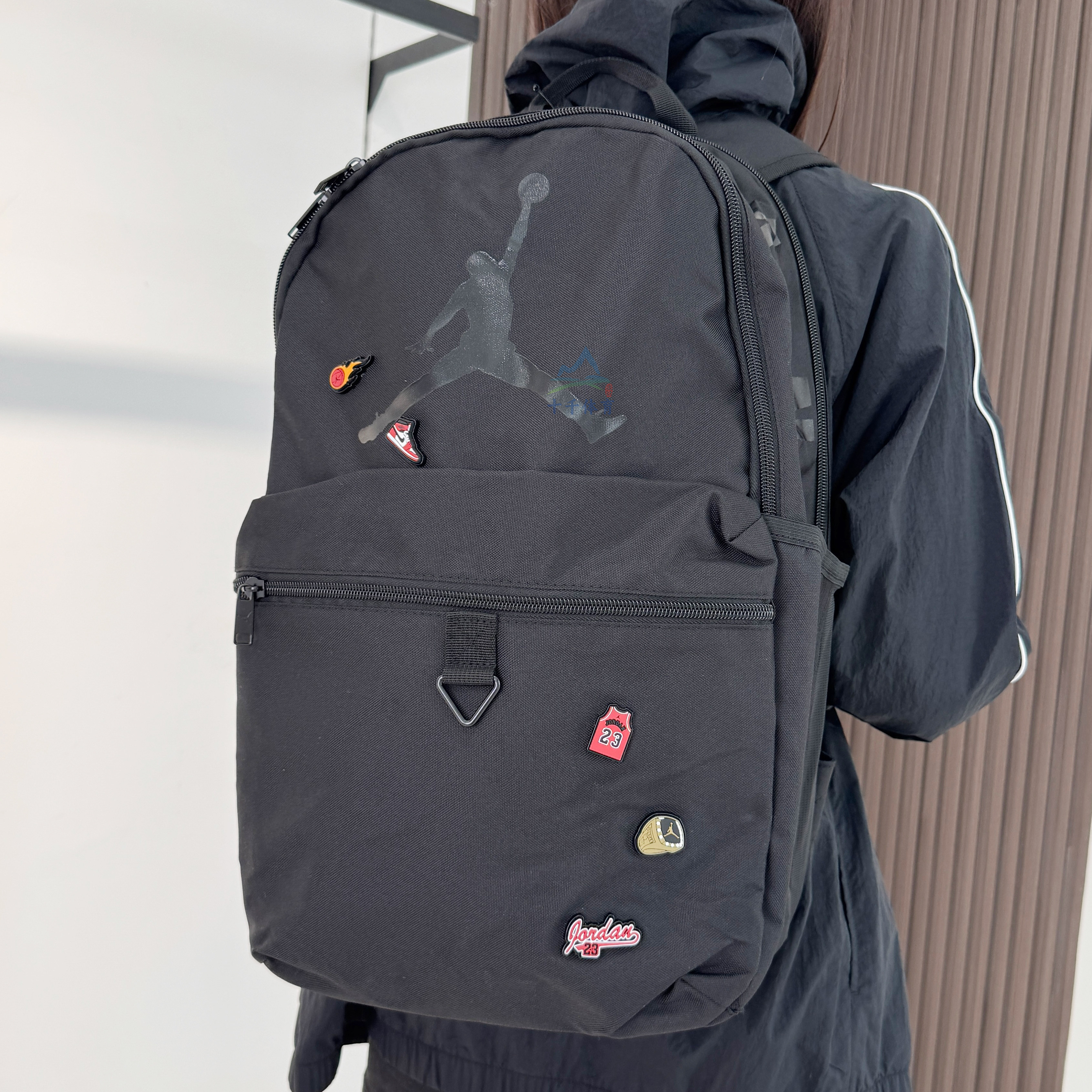 Jordan耐克双肩包男女学生书包