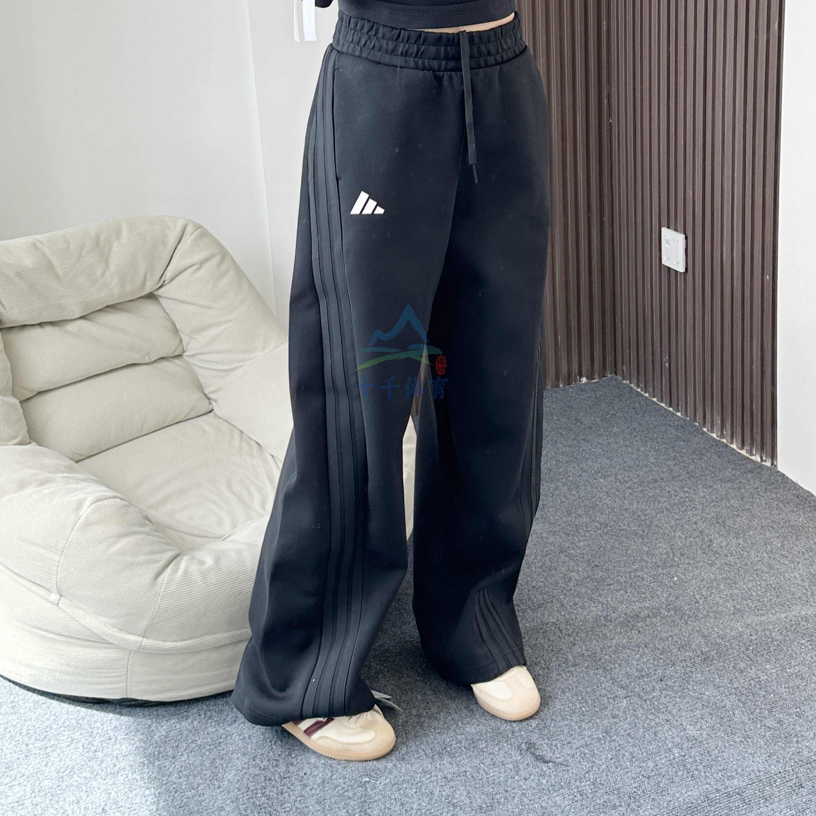 25冬季新款adidas阿迪达斯运动休闲香蕉裤女子阔腿针织长裤KF2682,运动服/休闲服装,运动长裤,淘宝优惠券,粉丝福利购,淘宝优惠卷