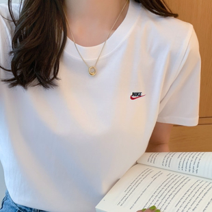 25夏季新款耐克NIKE女子运动T恤夏季圆领轻便舒适运动短袖DZ4681