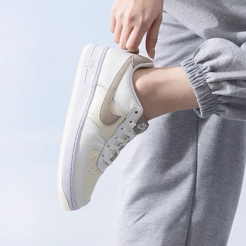 Nike耐克大童AIR FORCE 1男童板鞋空军一号夏季休闲运动鞋HF5349