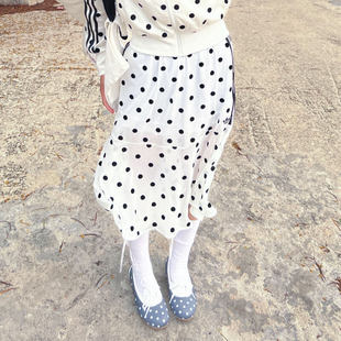 阿迪达斯三叶草女子26夏季高腰透气薄纱波点半身裙KV1176/KV1177