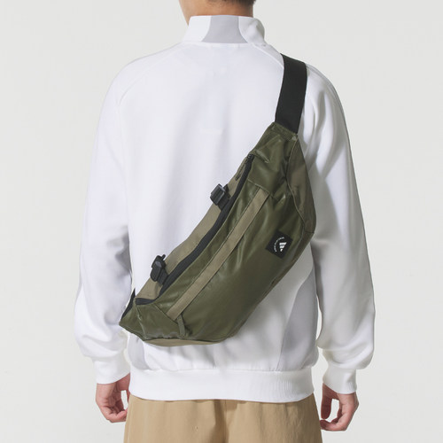 阿迪达斯腰包男女运动单肩包胸包