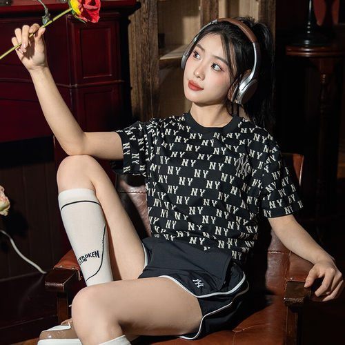 MLB女短款学院风NY老花满短袖T恤