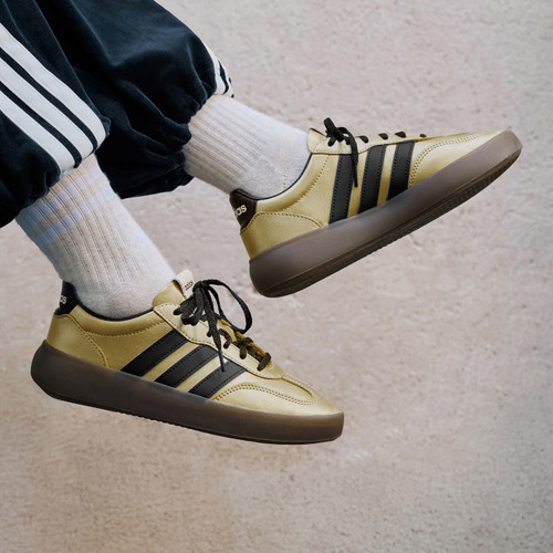 阿迪达斯男女款低帮耐磨休闲板鞋