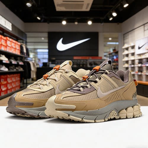 NIKE耐克男子机能跑鞋复古运动鞋