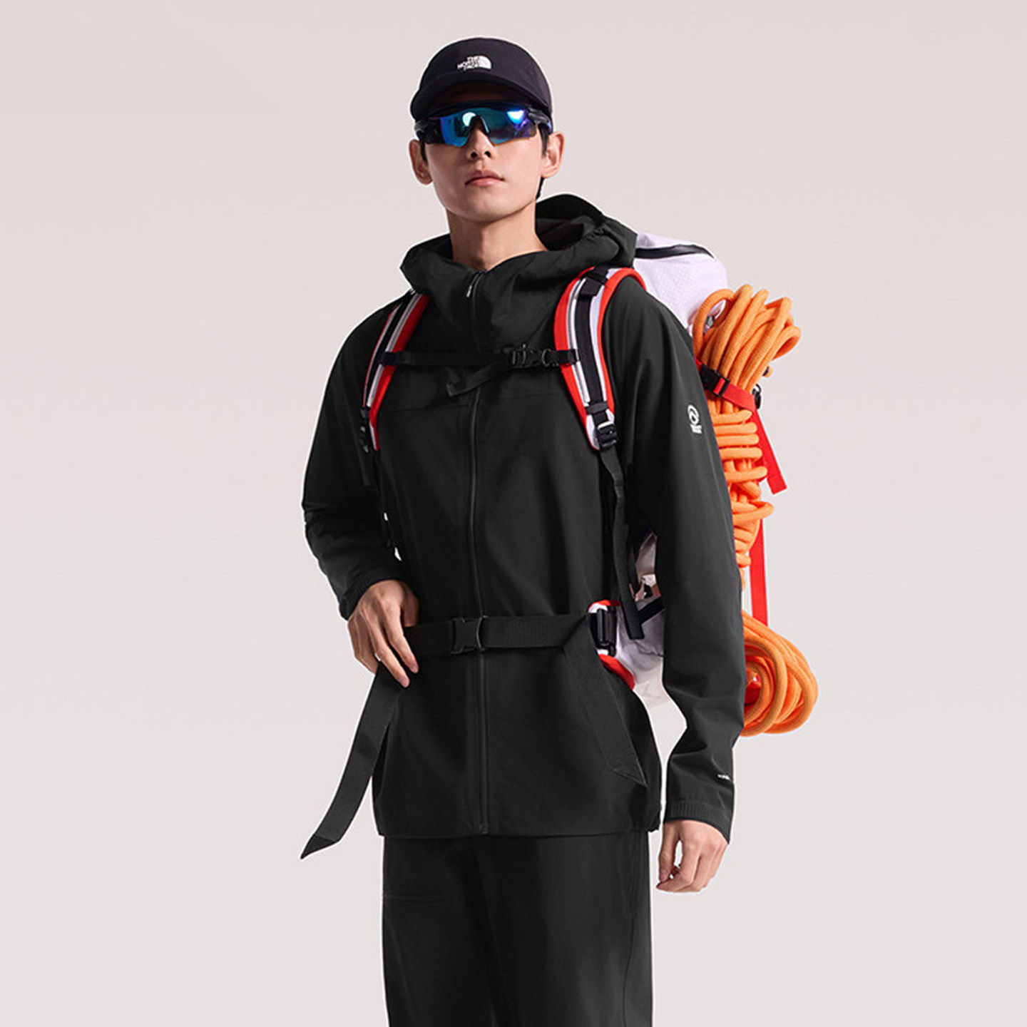 TheNorthFace北面户外男巅峰系列26春夏新款休闲防风连帽外套8GBT