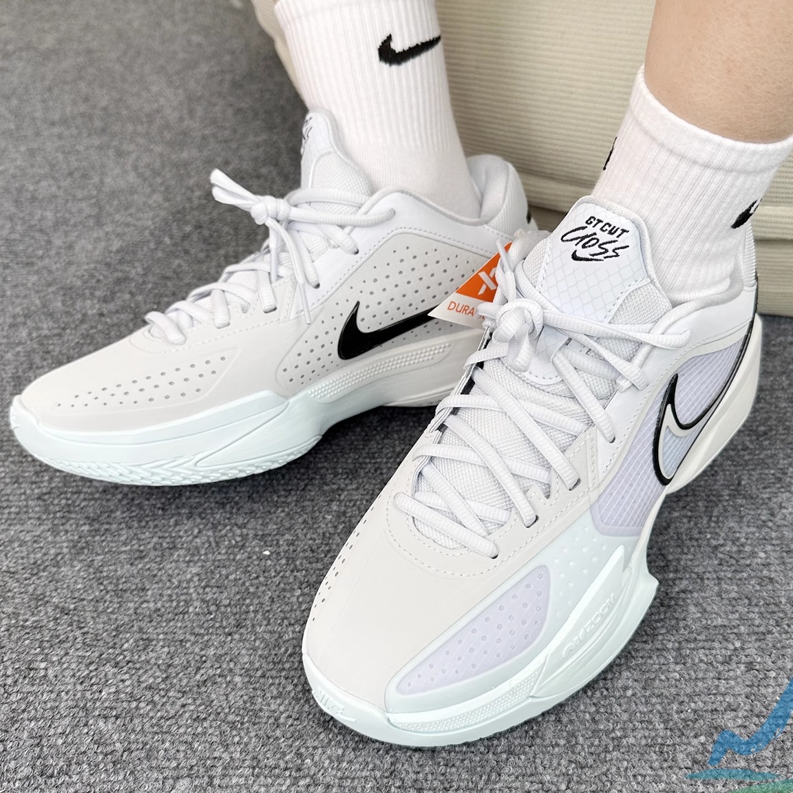 Nike耐克男女抗扭实战篮球鞋